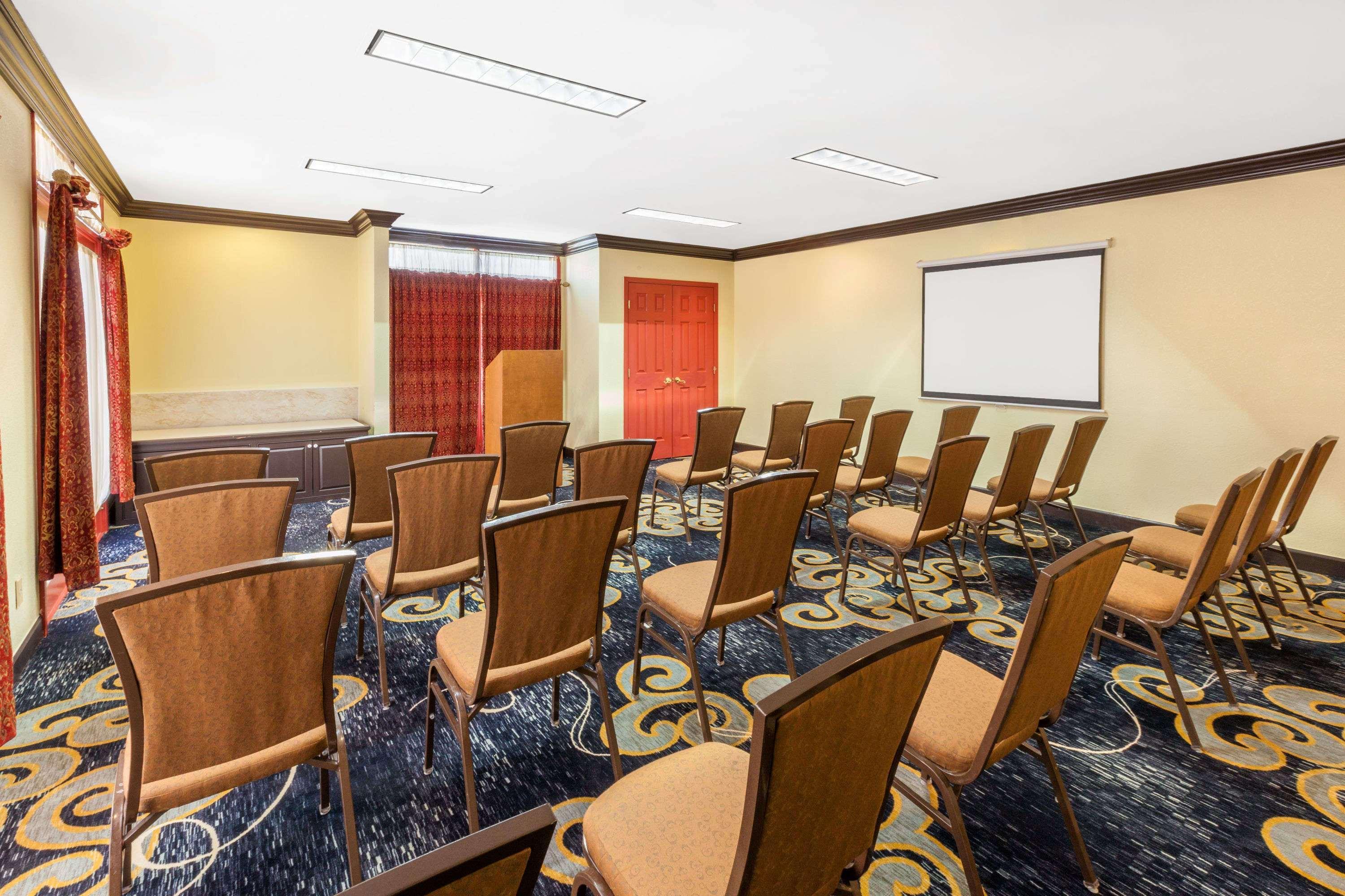 Affordable Suites Of America Detroit-워렌 외부 사진