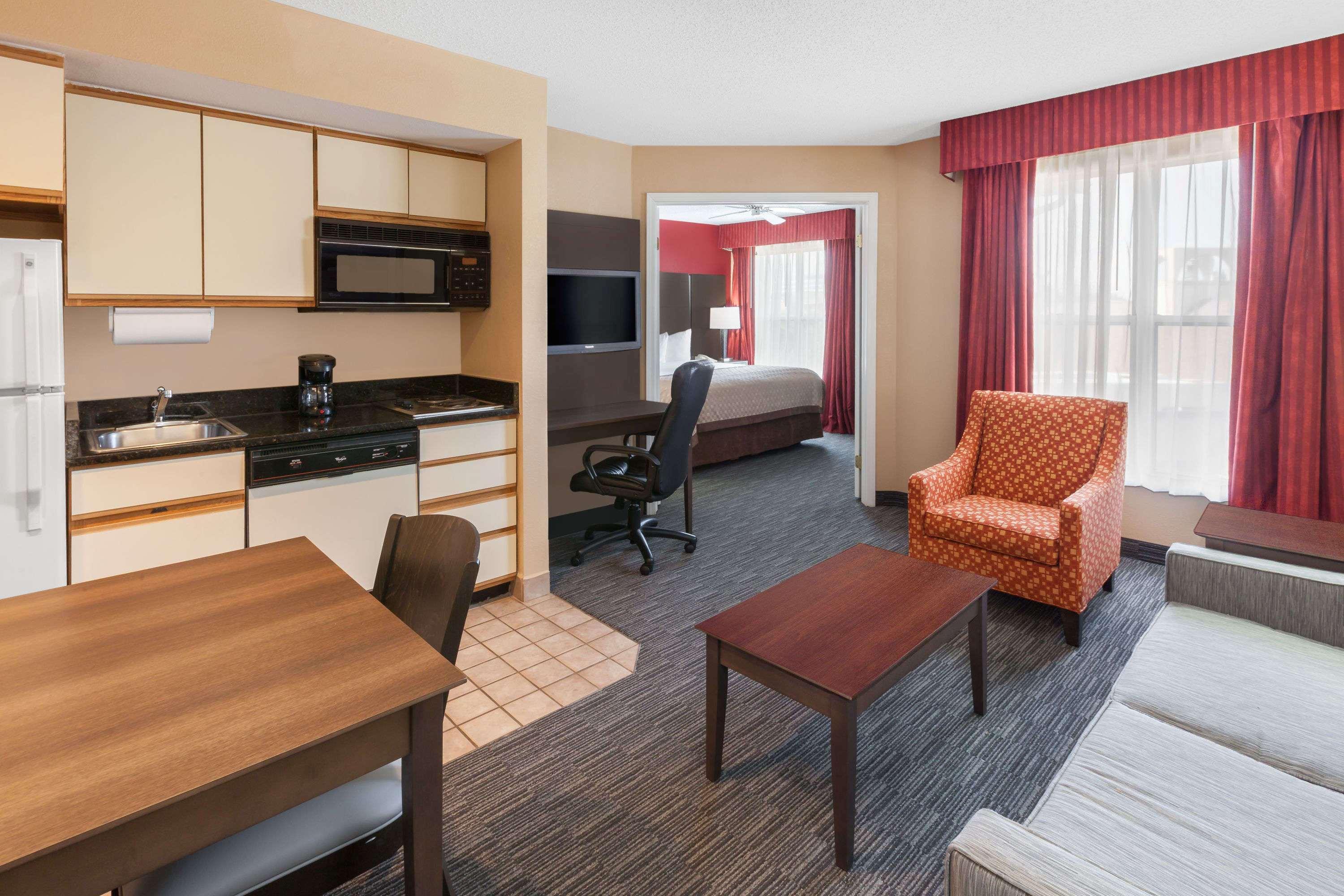 Affordable Suites Of America Detroit-워렌 외부 사진